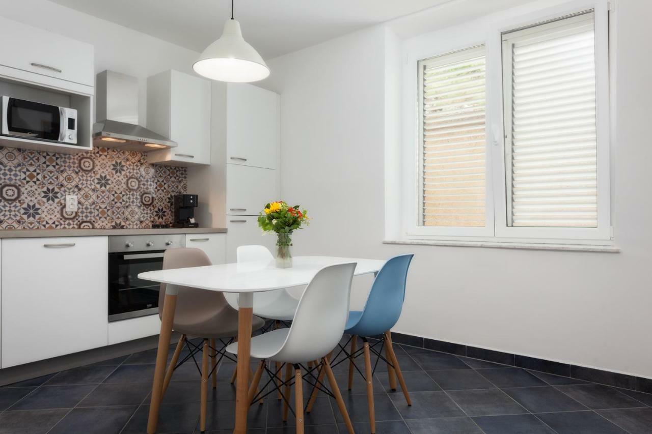 Apartman Bura 塞尼 外观 照片