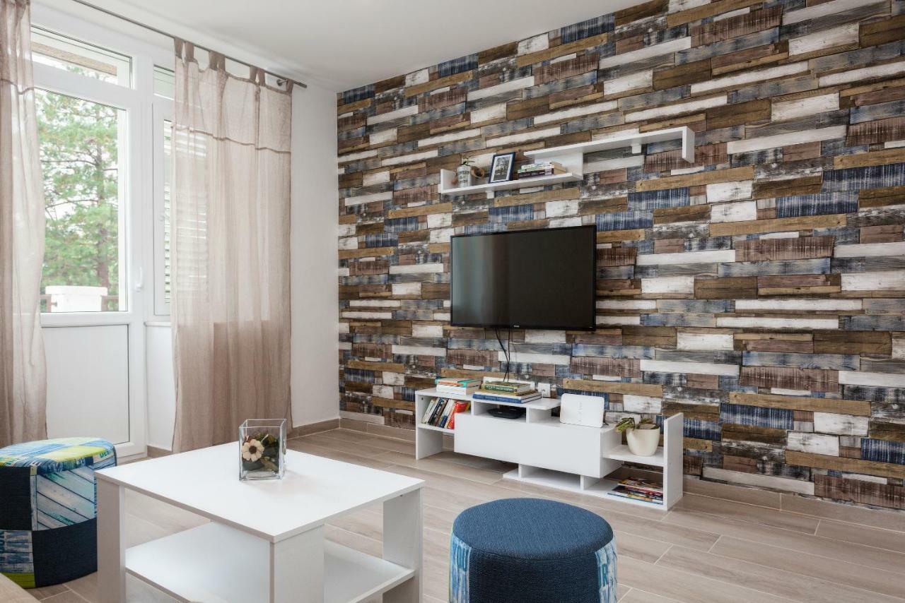 Apartman Bura 塞尼 外观 照片